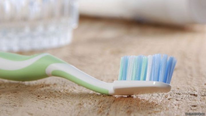 No lo tires a la basura: 3 formas de reutilizar un cepillo de dientes para la limpieza de la casa