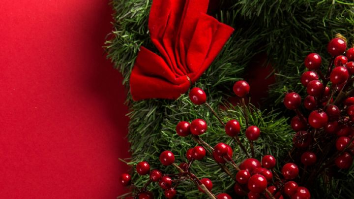 Razones para no olvidar el muérdago en tu decoración navideña de este año