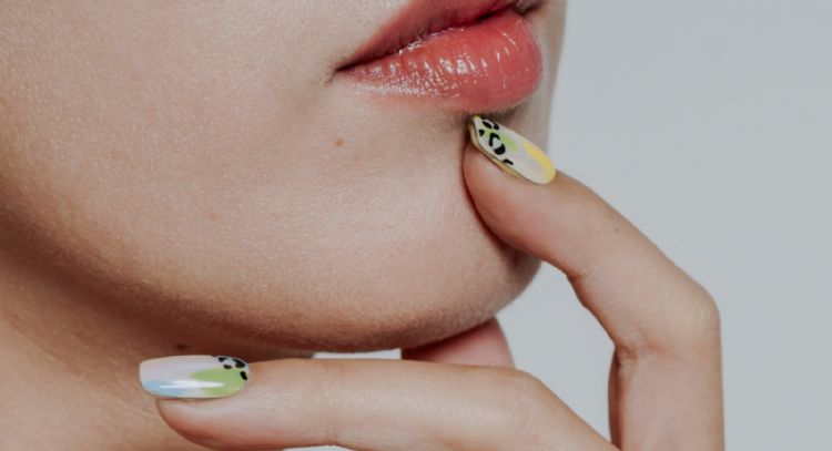 Lograr uñas fuertes y largas es más que sencillo con este truco de bicarbonato