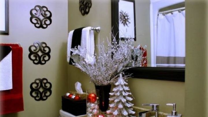 3 ideas creativas que puedes usar para decorar el baño de tu casa esta Navidad