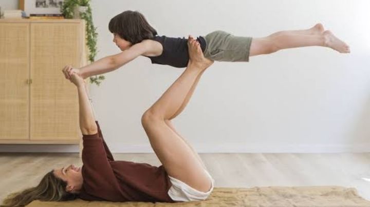 Yoga para niños: 2 posturas que beneficiarán a los más pequeños del hogar
