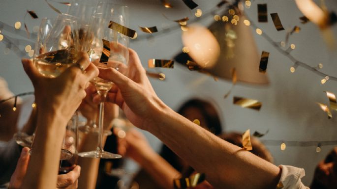 Evita el alcohol en la fiesta de Año Nuevo: Así es cómo afecta la salud de tu cerebro