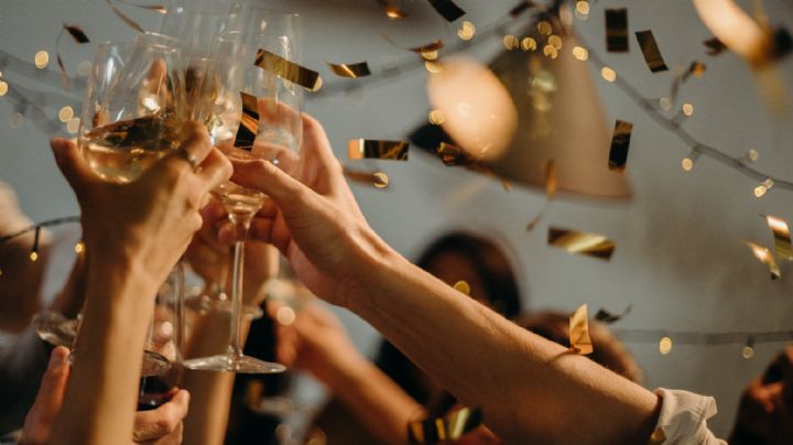 Evita el alcohol en la fiesta de Año Nuevo: Así es cómo afecta la salud de tu cerebro