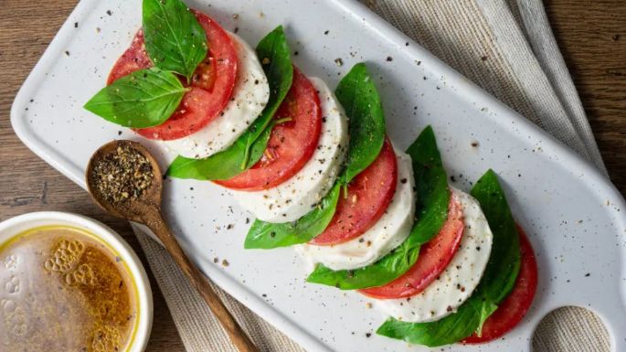 ¿Sin tiempo? Ahorra tiempo en la cocina con la fresca ensalada caprese