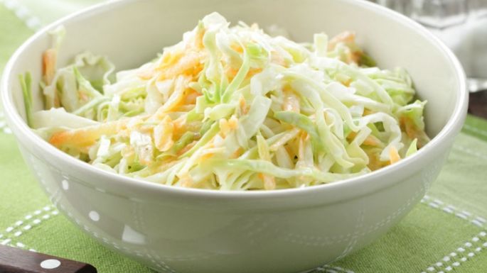 Receta rápida y sana: Aliméntate con ensalada de col