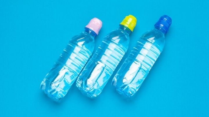 ¡Ten cuidado! Beber agua en termos o botellas reutilizables podría no ser bueno