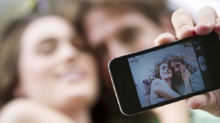Publicar fotografías de pareja en redes demostraría infelicidad