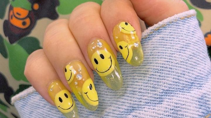 Smiley nails: Dale un toque extra de estilo a tus uñas con este colorido y alegre diseño