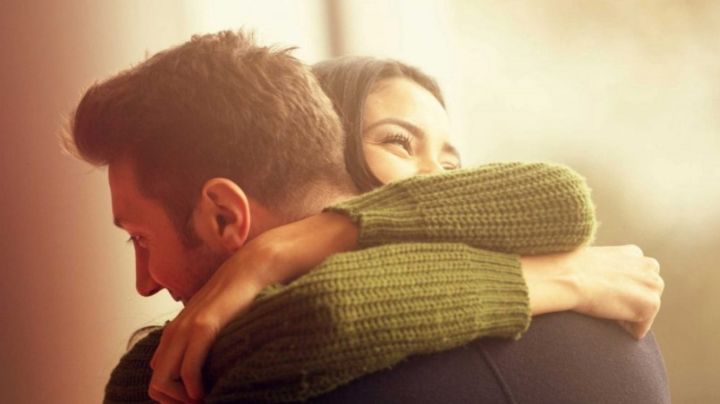 ¿Cuántos abrazos das al día? Beneficios inimaginables que se adquieren por este gesto