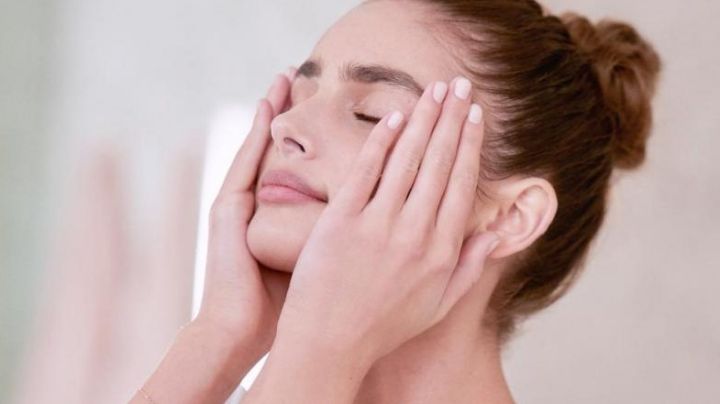 ¿Batallas con las líneas de expresión? Contrarréstalas con esta mascarilla casera