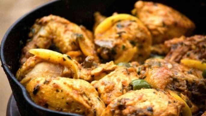 ¿Sin ideas de qué cocinar? Receta de pollo con aceitunas y limón