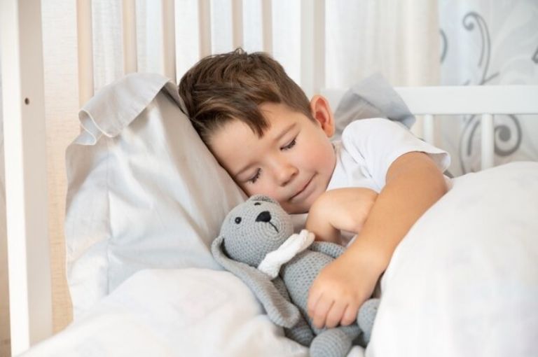 Hábitos para que tus hijos duerman bien