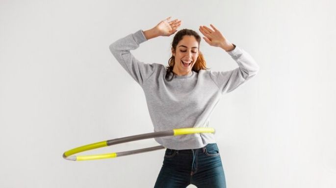 Hula hoop: Una forma divertida de quemar calorías y de fortalecer tu abdomen