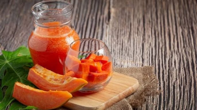 Olvídate del estreñimiento con este rico jugo de papaya con amaranto