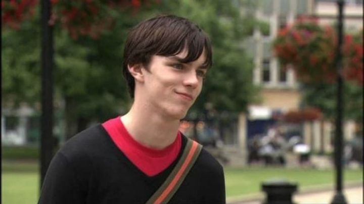 Descubre lo que sucedió con la carrera de Nicholas Hoult tras protagonizar 'Skins'