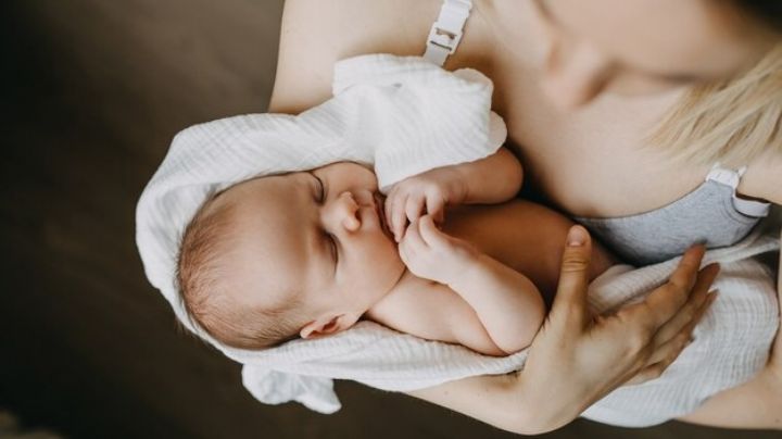 4 cosas que no debes llevar en la pañalera de tu bebé al salir del hospital