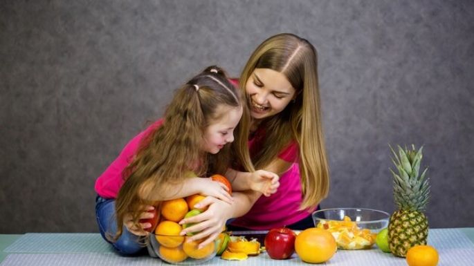 Mejora la alimentación de tus hijos al darles estas frutas de temporada