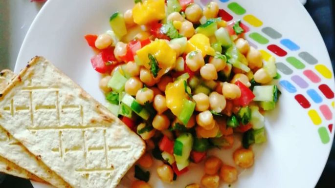 ¡Una dosis de frescura! Receta de ceviche de garbanzo con cubitos de mango