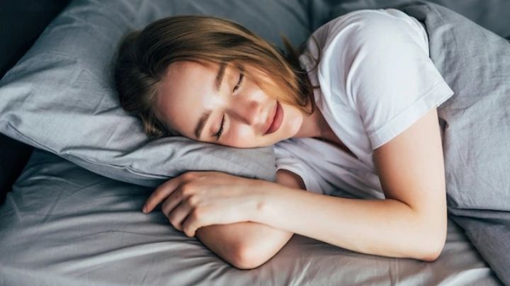 Conoce de qué lado es mejor dormir para beneficiar a tu cuerpo