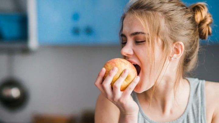 Que sea parte de tu rutina: Beneficios en la salud de comer una manzana al día