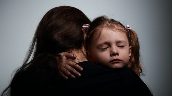 Pasos para ayudar a un niño a enfrentar momentos difíciles