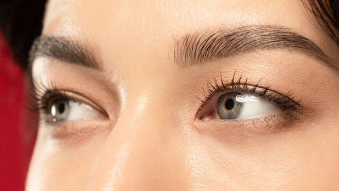 Brow up: Una alternativa al microblading para las chicas con cejas delgadas