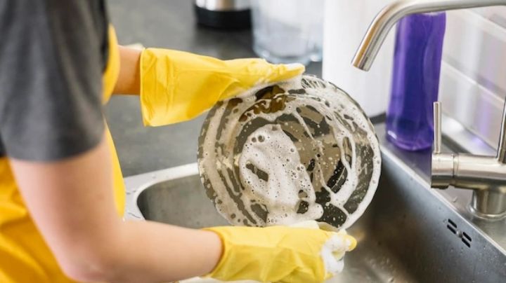 ¿Combinas tu jabón lavatrastes con cloro? Por esta razón no es recomendable hacerlo