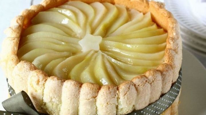 Para cuando no hay tiempo de hornear: Receta de carlota de manzanas