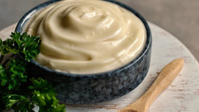 El aderezo más saludable: Aprende a preparar mayonesa 'light'