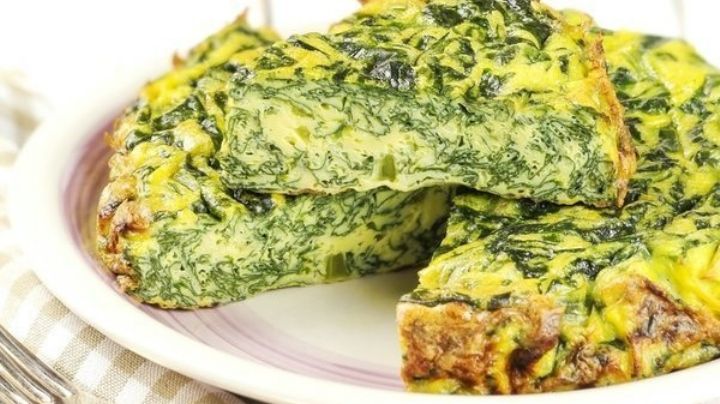 En cuestión de minutos: Prepara un rica y saludable tortilla de espinacas