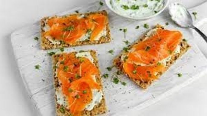 Tostadas de salmón, mango y mayonesa: Perfectas para seguir con la Cuaresma