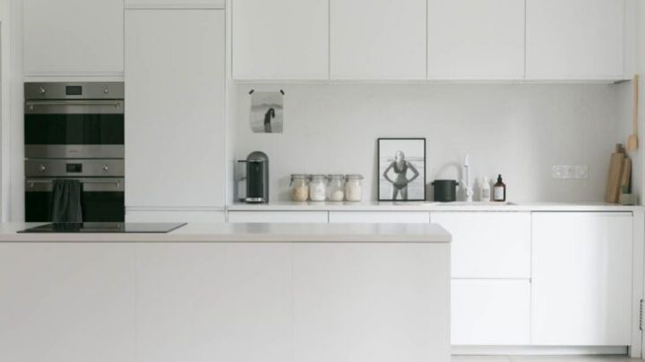 Impecable: Mantén limpia tu cocina blanca con estos consejos