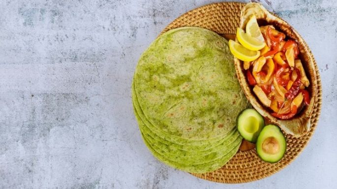 Receta healthy: Tortilla de espinaca rellena de queso