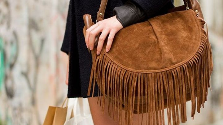 Bolso con flequillos: El accesorio que puedes llevar con cualquier outfit