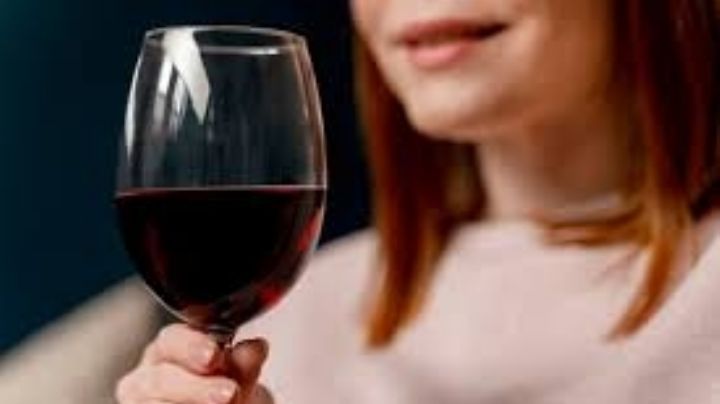 Beber vino a la hora de la comida reduciría el riesgo de diabetes