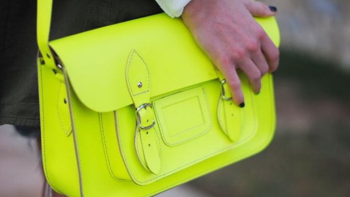 Bolso de colores: Una tendencia destinada a darle vida a tus 'looks'