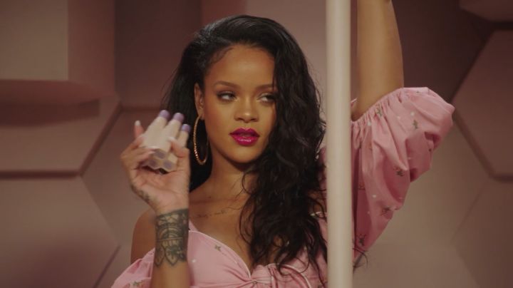 Rihanna ha revelado su secreto para tener una piel perfecta con y sin maquillaje