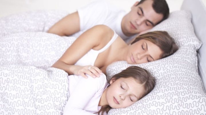 ¡Atención mamás! Dormir temprano es el secreto para una familia feliz