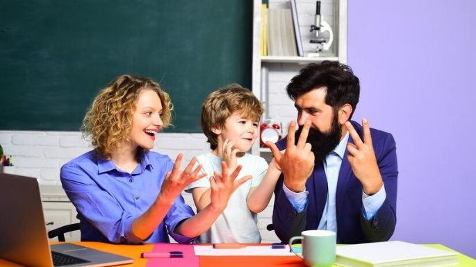 Ayuda a tus niños a practicar idiomas de manera divertida con estos 3 juegos