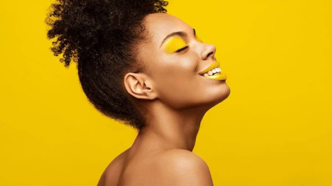 ¿Caíste en la monotonía? 3 maneras de renovar tu maquillaje con destellos de color