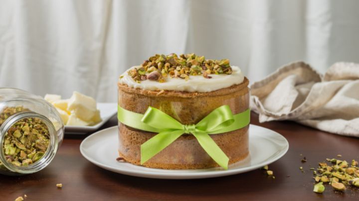 Un postre digno para una fecha especial: Pastel de hierbabuena y pistache
