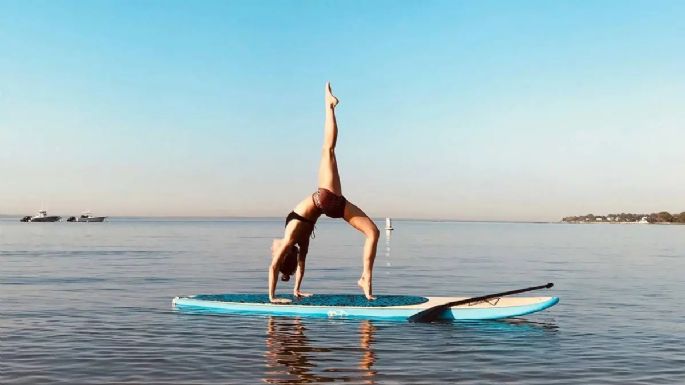 'Sup yoga' o yoga sobre el agua, todo lo que debes saber sobre este ejercicio en el agua