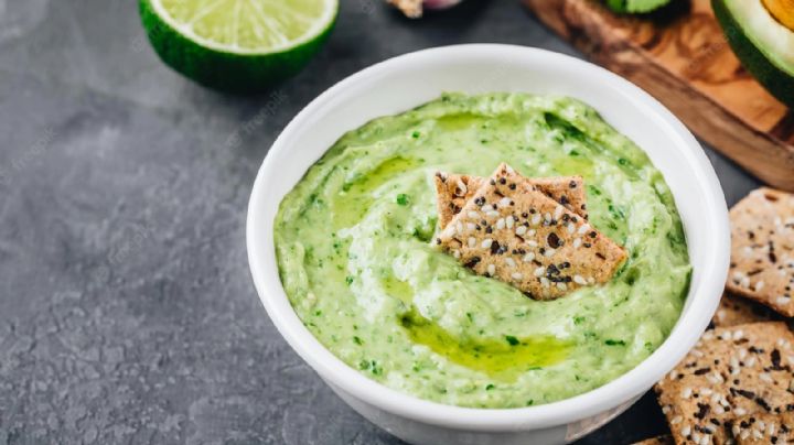 Para botanear a gusto: Prepara este rico dip cremoso de cilantro y jalapeño