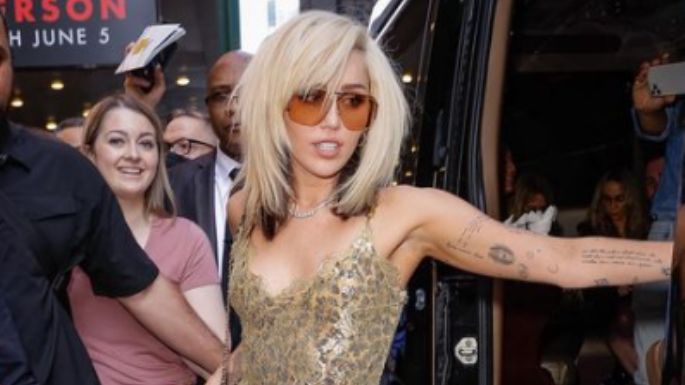 ¡Volvió el cabello 'MySpace'! Y Miley Cyrus lo comprueba con este 'look' de fuego