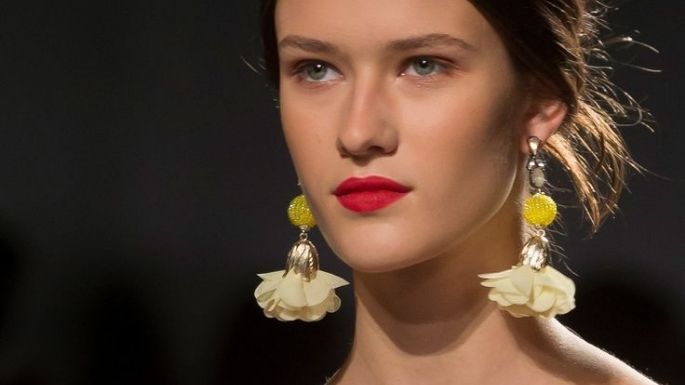 Joyas florales: Llegó la tendencia maximalista para ser parte de la Primavera/Verano