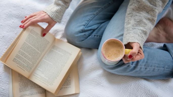 ¡Con libros! Alivia tus síntomas de depresión y ansiedad con la 'biblioterapia'