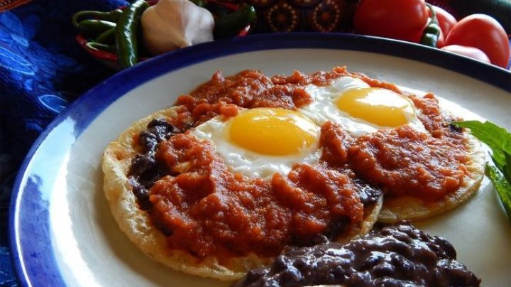 Un desayuno muy mexicano: Prepara unos ricos y deliciosos huevo rancheros