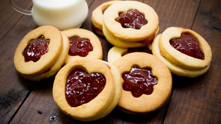 Endulza tu corazón: Receta de galletas con centro dulce sabor fresa