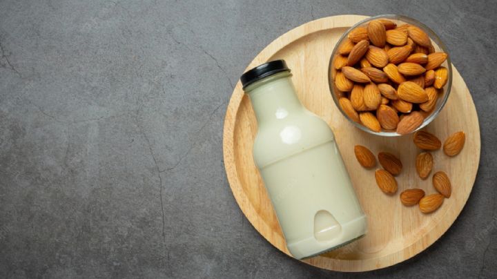Leche de almendras: Estos son algunos beneficios de esta saludable bebida