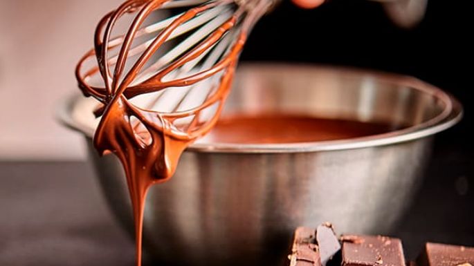 Receta de galletas de chocolate y frambuesa en forma de corazón